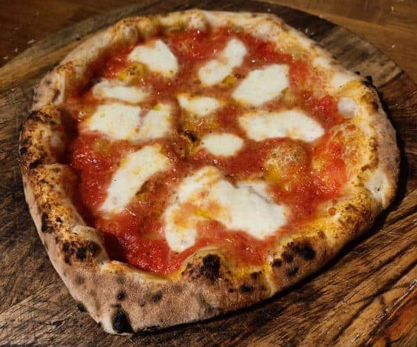 Is Neapolitan pizza healthy?