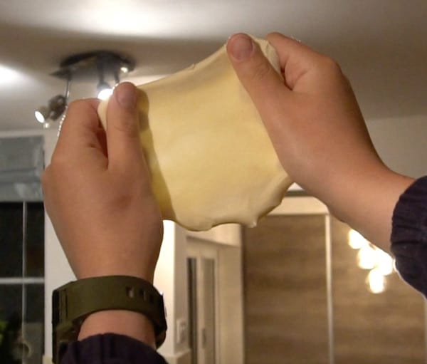 Should pizza dough pass the windowpane test?