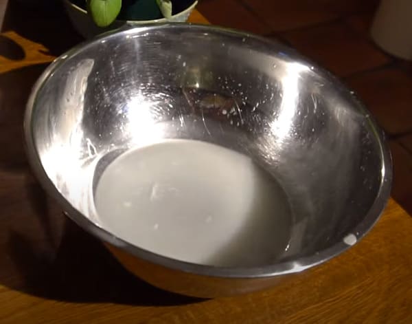 Preparing mozzarella for pizza