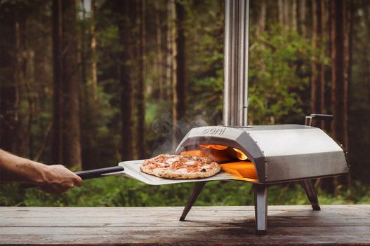 Ooni Karu pizza oven